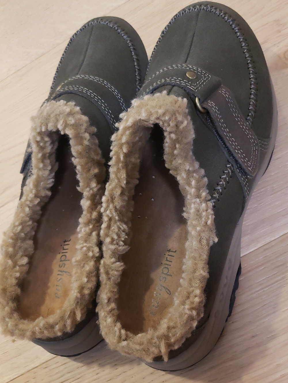 Easy Spirit Olive Green Shearling-Lined Slip-On ,size 10